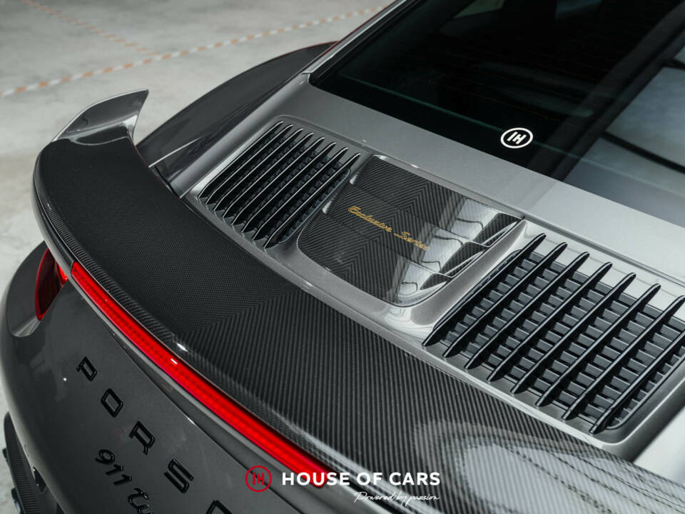 Image 15/25 of Porsche 911 Turbo S Exclusive (2018)