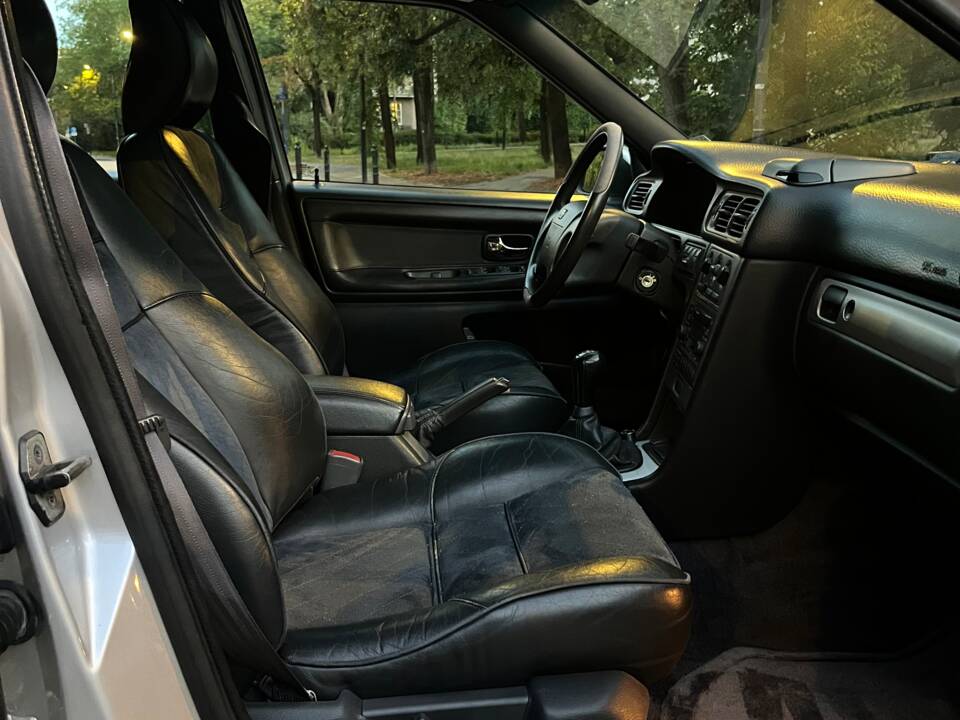 Bild 28/34 von Volvo V70 R AWD (1998)