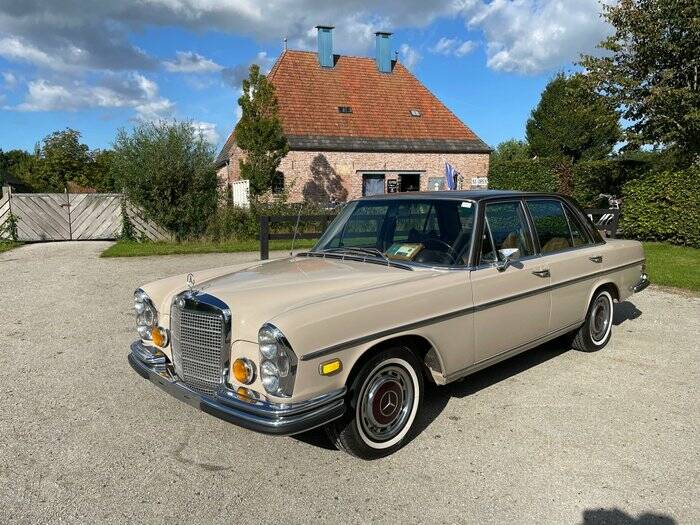 Image 3/7 of Mercedes-Benz 280 SE 4,5 (1971)