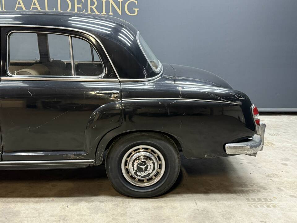Image 13/50 of Mercedes-Benz 220 S (1955)