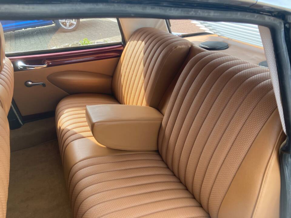 Bild 25/54 von Citroën D Spécial (1969)