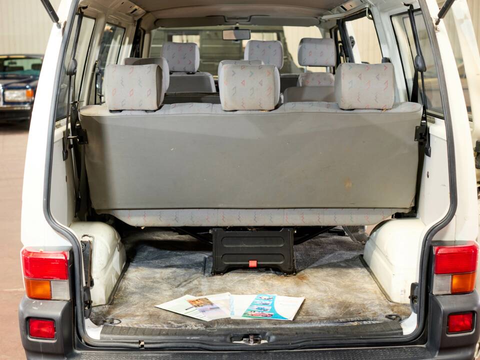 Image 54/56 of Volkswagen T4 Kombi 2.0 (1998)