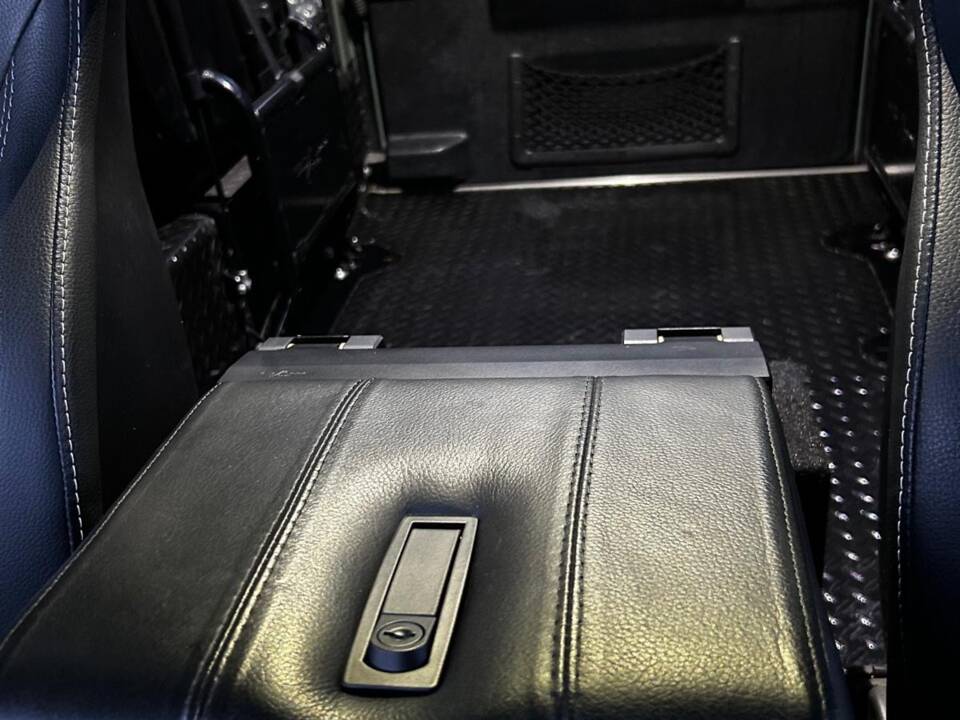 Image 46/62 de Land Rover Defender 90 (2003)