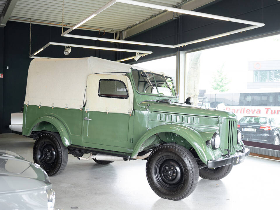 Image 17/89 of GAZ 69 (1963)