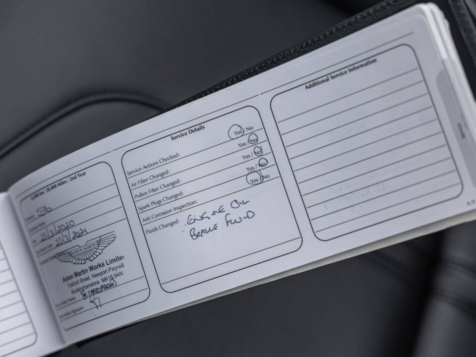 Bild 72/84 von Aston Martin V12 Vantage AMR Roadster (2018)