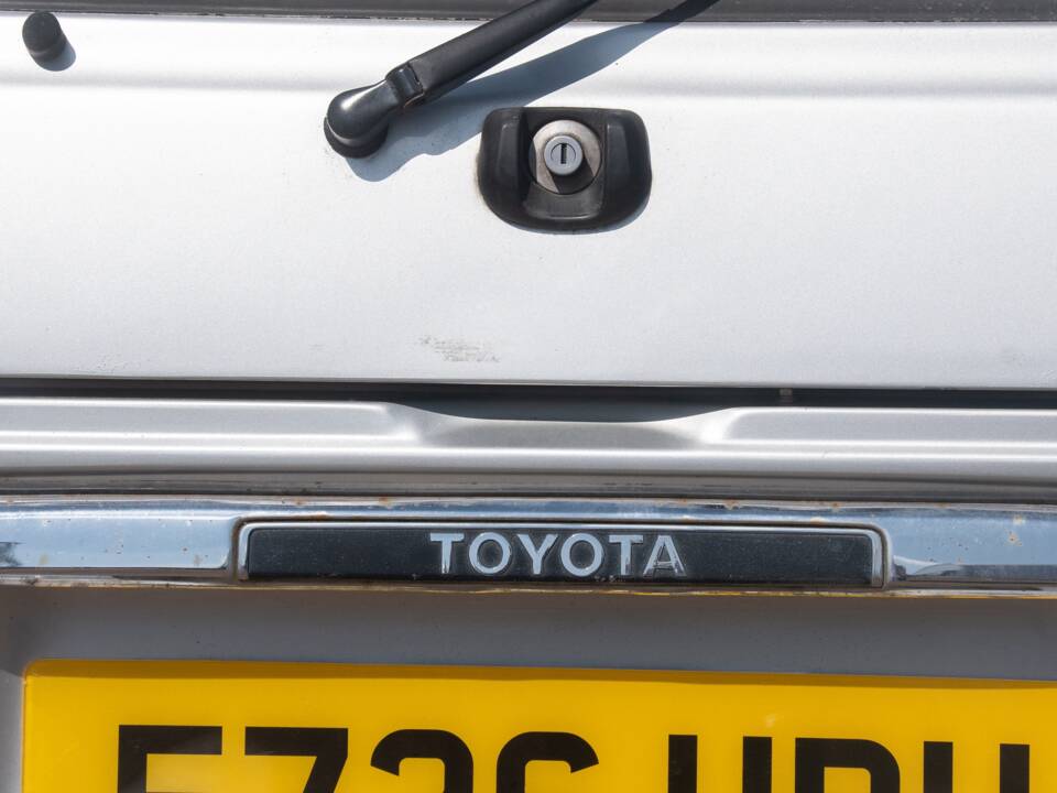 Image 18/46 of Toyota Land Cruiser FJ 62 (1988)