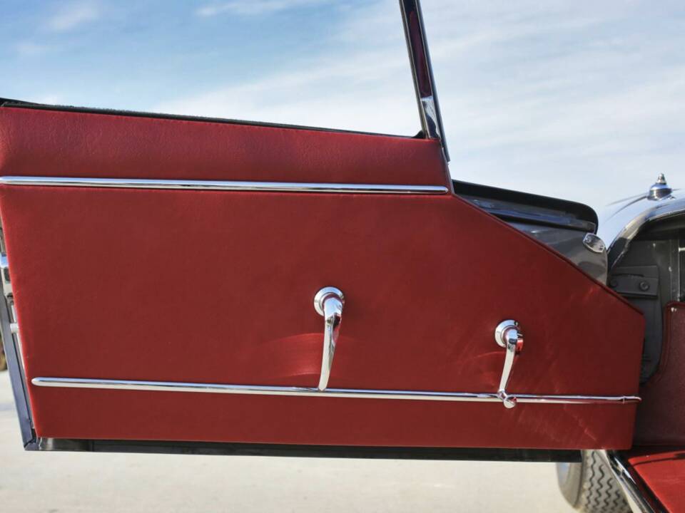 Image 33/50 de Jaguar E-Type 3.8 Flat Floor (1961)