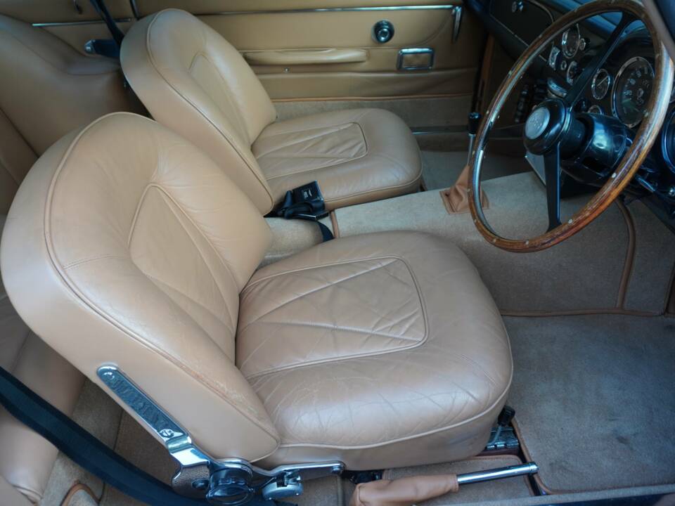 Afbeelding 9/18 van Aston Martin DB 6 Vantage (1969)