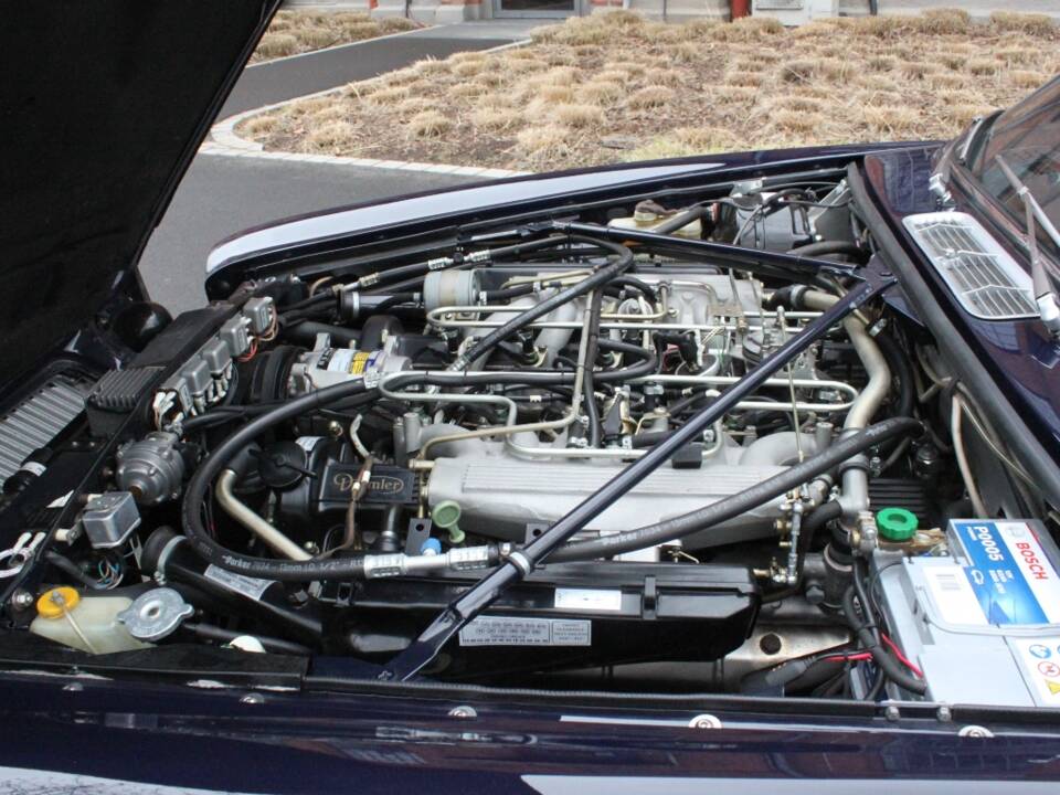 Bild 10/27 von Daimler Double Six Avon-Stevens (1978)