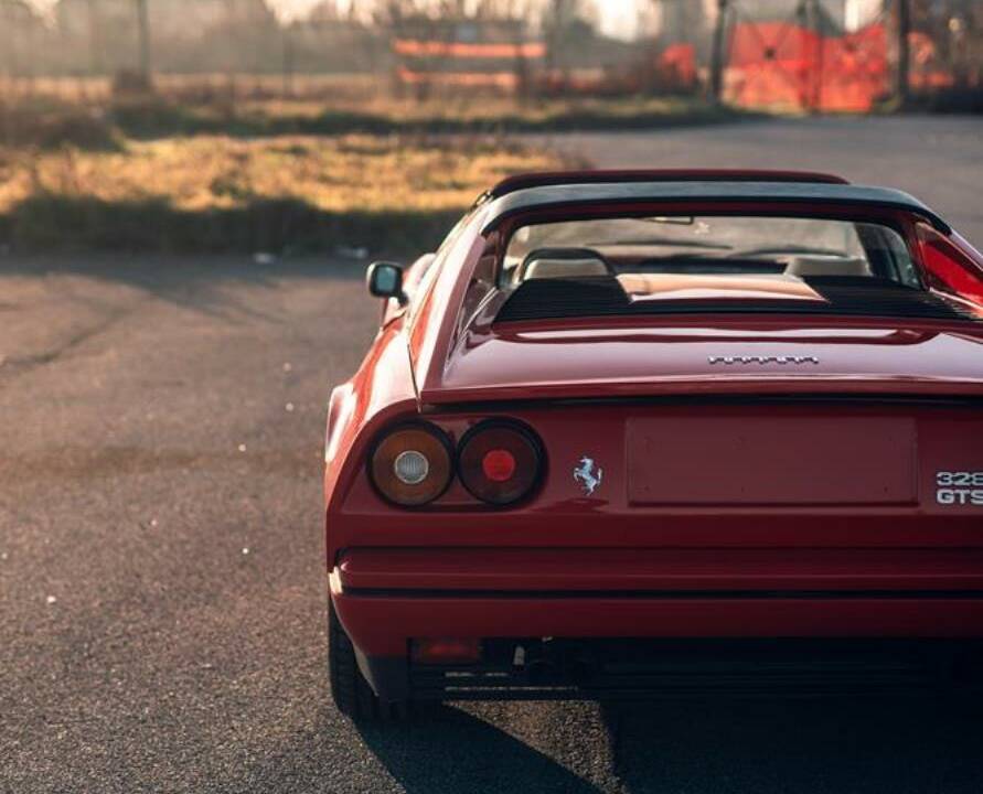 Bild 97/100 von Ferrari 328 GTS (1986)