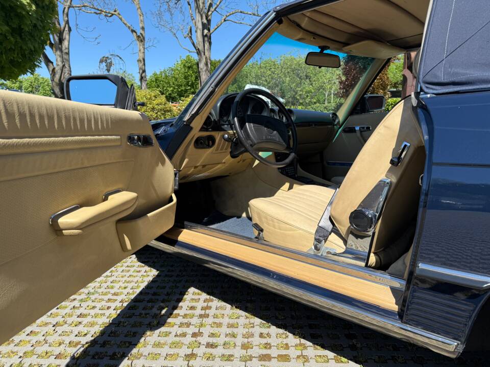 Image 16/38 de Mercedes-Benz 280 SL (1982)