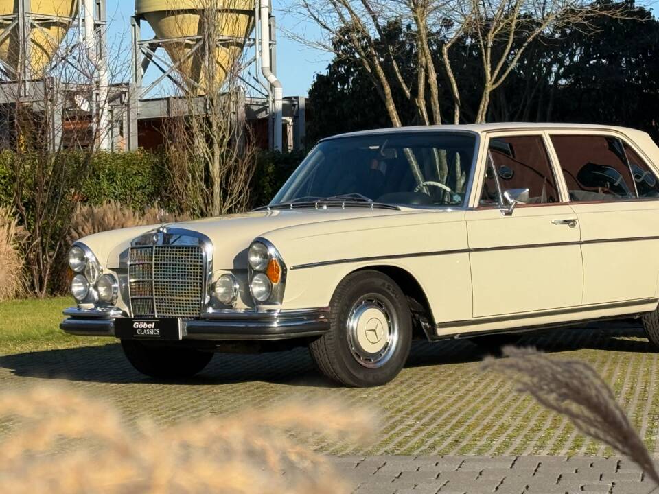 Bild 1/39 von Mercedes-Benz 280 SE 3,5 (1971)