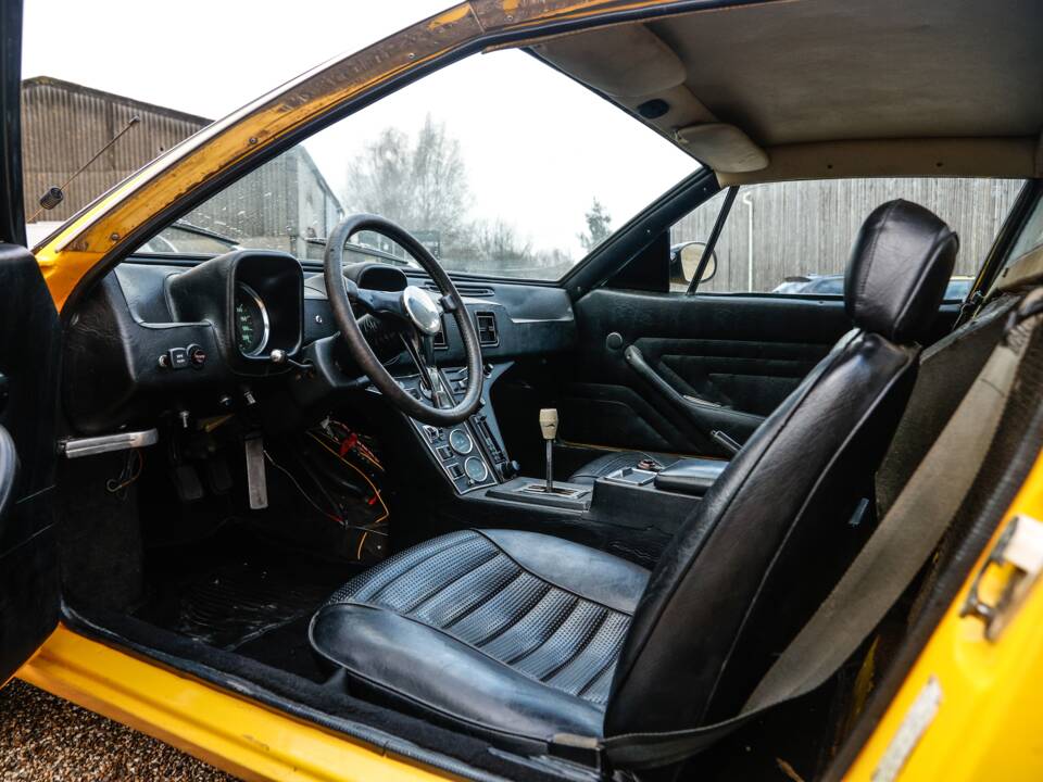 Image 13/26 of De Tomaso Pantera (1972)