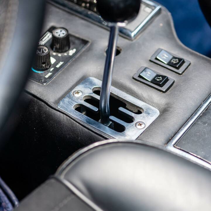Image 20/22 of Ferrari Dino 308 GT4 (1977)