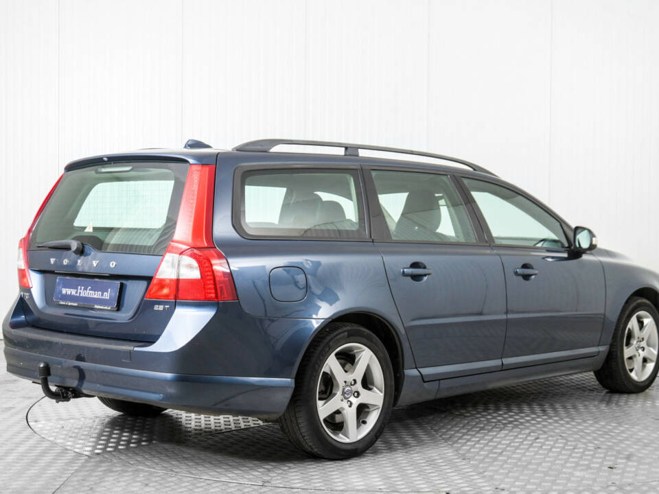 Imagen 2/46 de Volvo V70 D5 (2008)