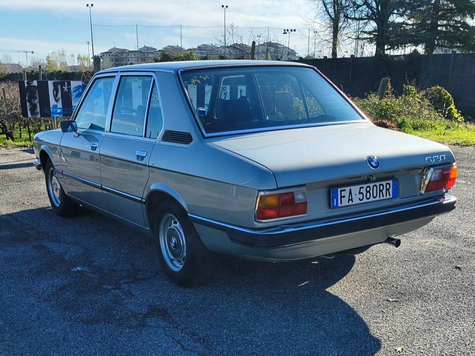 Bild 4/8 von BMW 520/6 (1981)