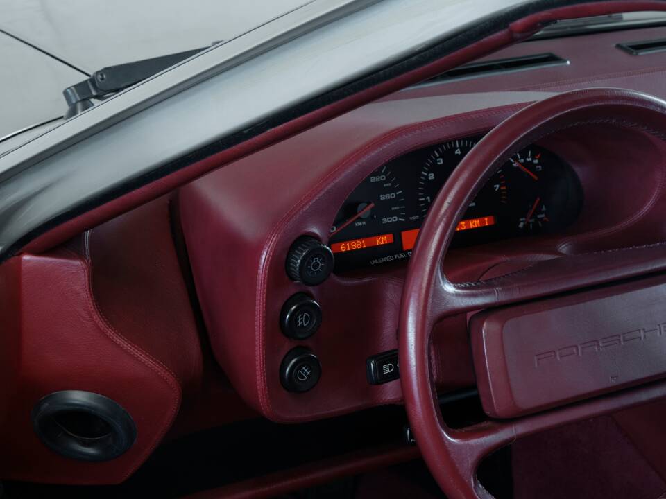 Image 41/50 of Porsche 928 GT (1989)