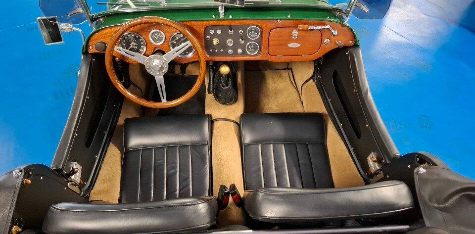 Bild 22/50 von Morgan 4&#x2F;4 Series V (1964)