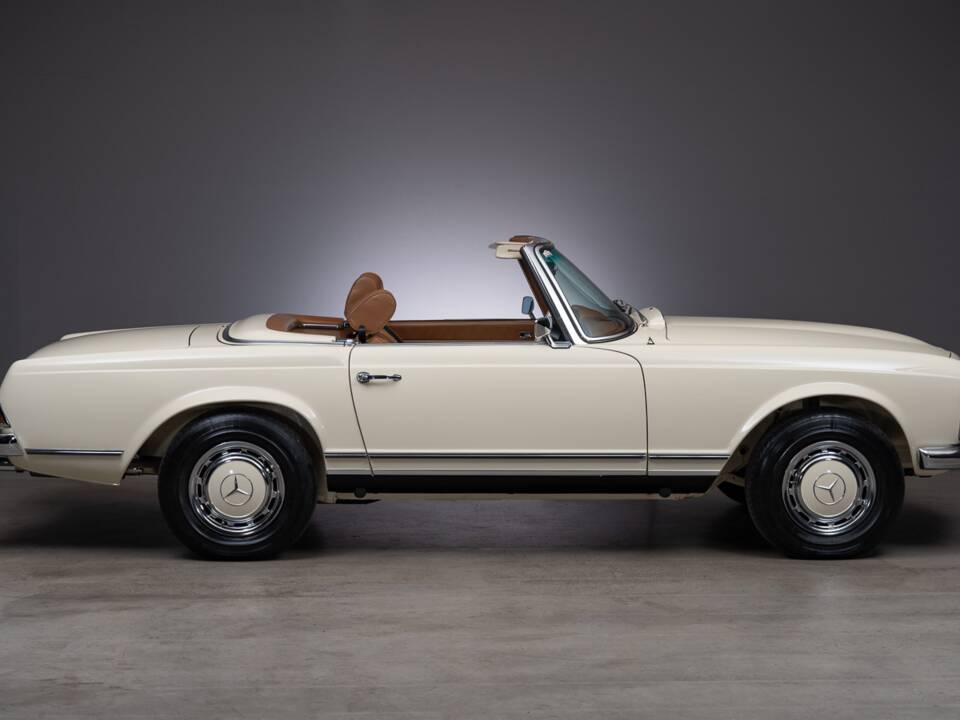 Image 6/41 of Mercedes-Benz 280 SL (1969)