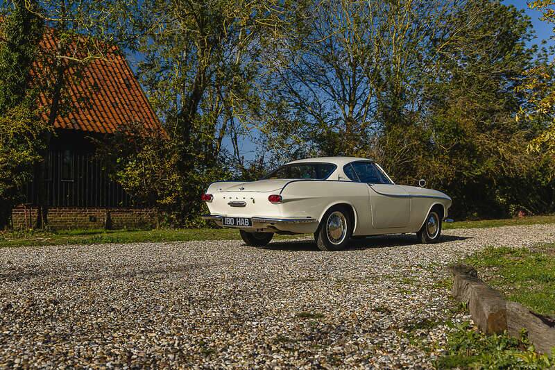 Image 35/50 of Volvo P 1800 (1962)