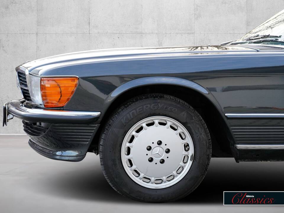 Image 9/10 de Mercedes-Benz 560 SL (1987)