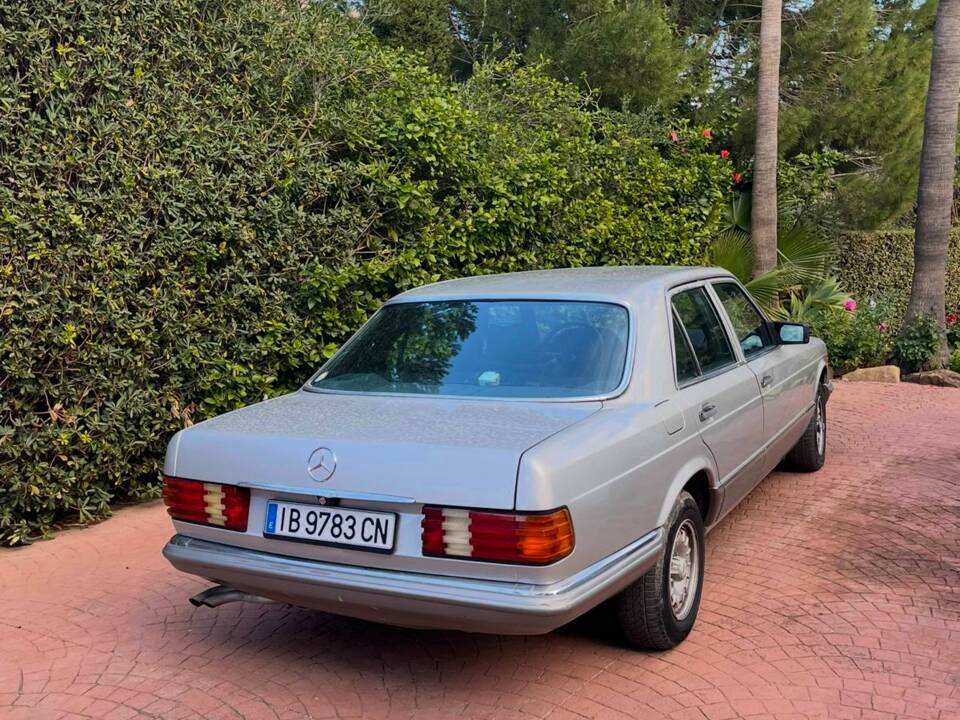 Image 1/4 of Mercedes-Benz 280 SE (1984)