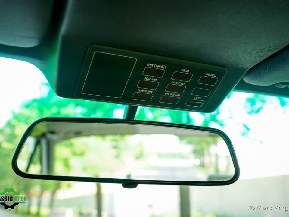 Image 17/51 of BMW M 535i (1985)