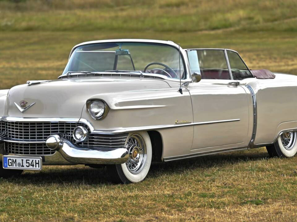 Bild 2/50 von Cadillac 62 Convertible (1954)