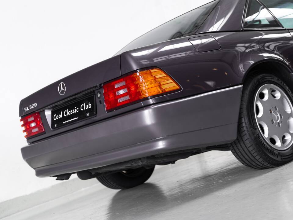 Image 34/37 of Mercedes-Benz SL 320 (1993)