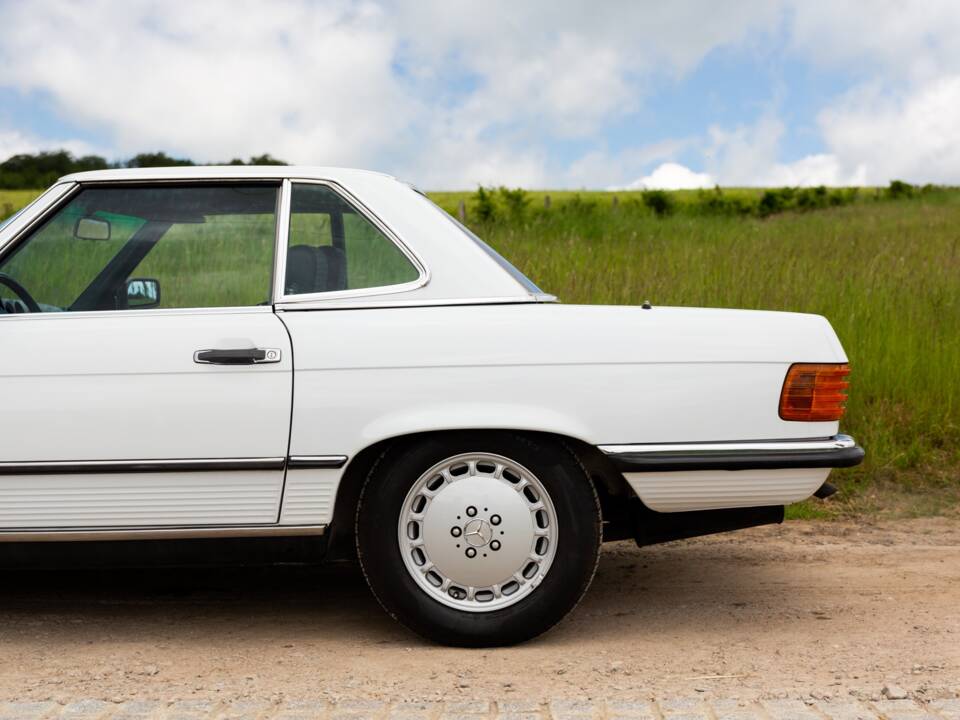 Bild 22/50 von Mercedes-Benz 560 SL (1986)