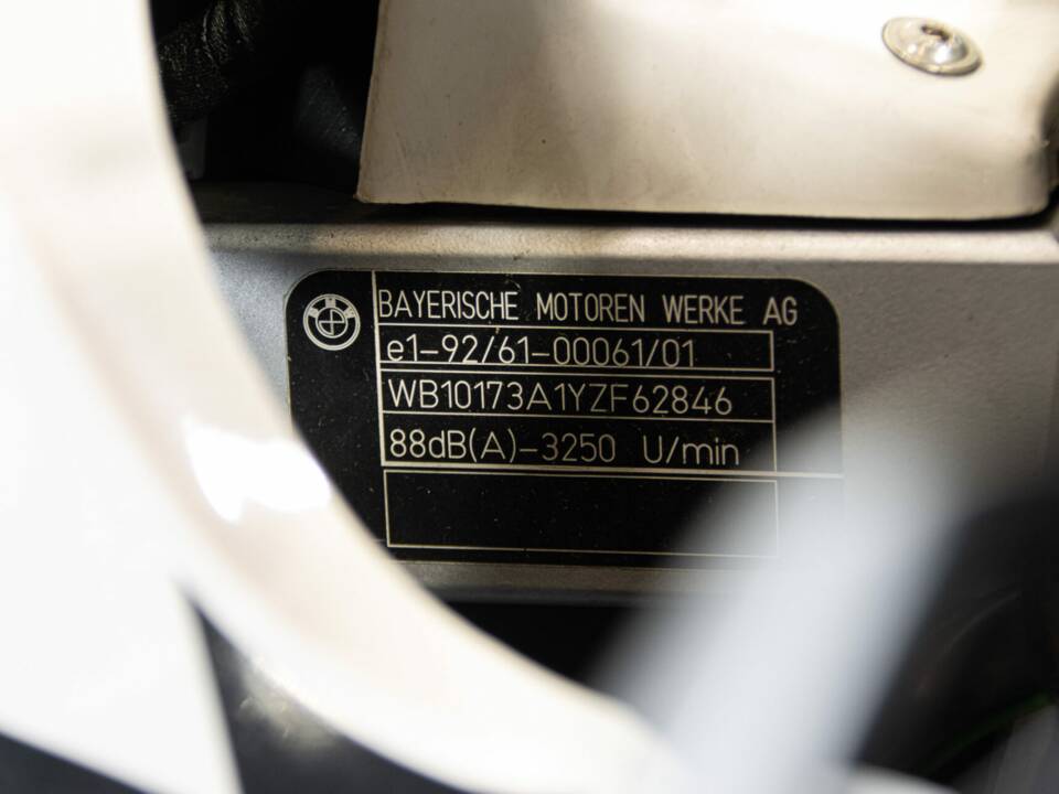 Immagine 11/50 di BMW DUMMY (2000)