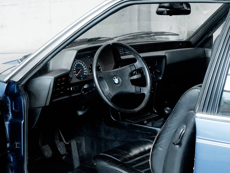Image 32/50 of BMW 635 CSi (1979)