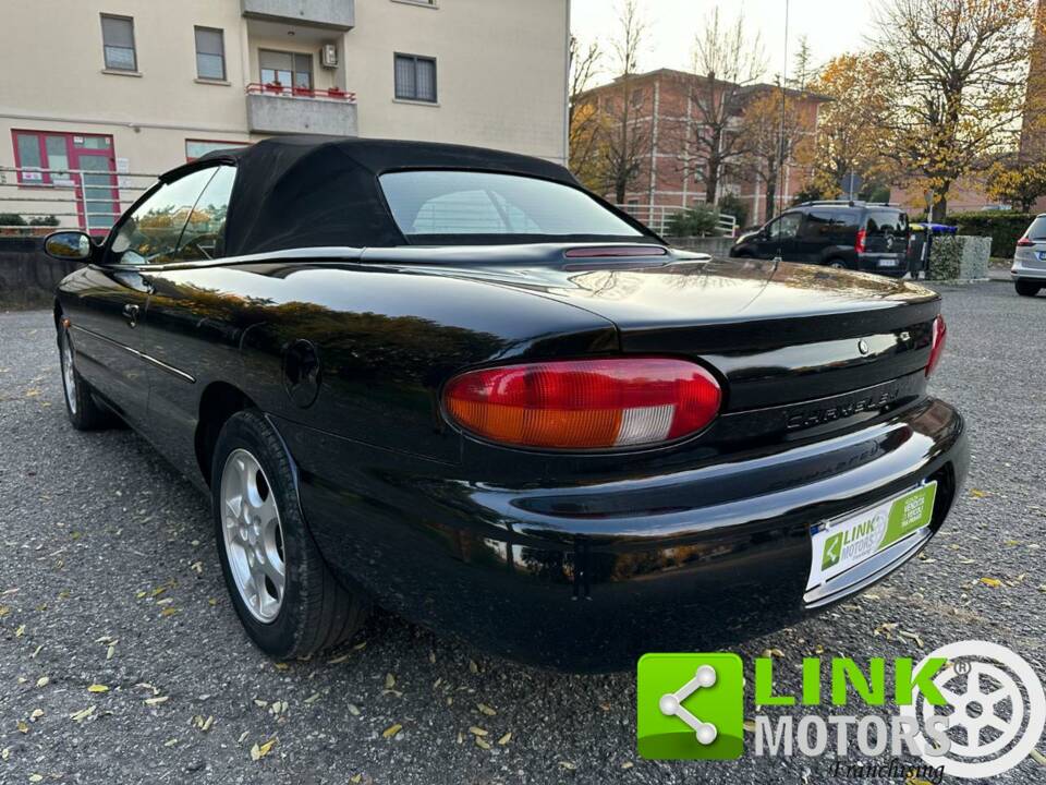 Bild 6/10 von Chrysler Stratus 2.0 (2000)