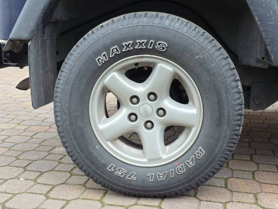 Afbeelding 38/45 van Jeep Wrangler Sport Hardtop 2.5 (1997)