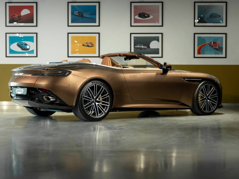 Bild 35/51 von Aston Martin DB12 Volante (2024)