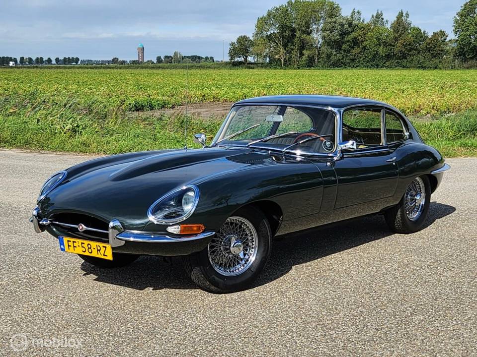 Immagine 3/50 di Jaguar Type E (2+2) (1966)