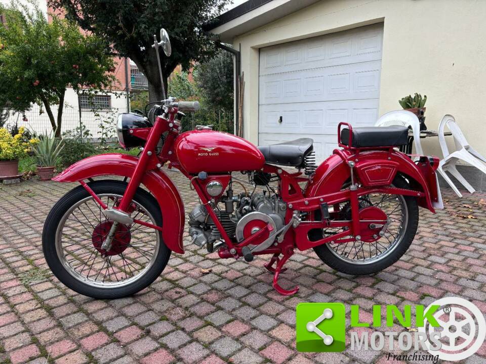 Image 4/10 of Moto Guzzi DUMMY (1951)