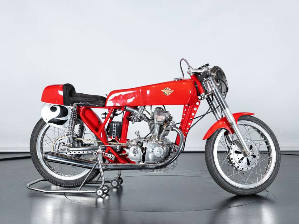 Image 2/34 of Ducati 125 Sport (1957)