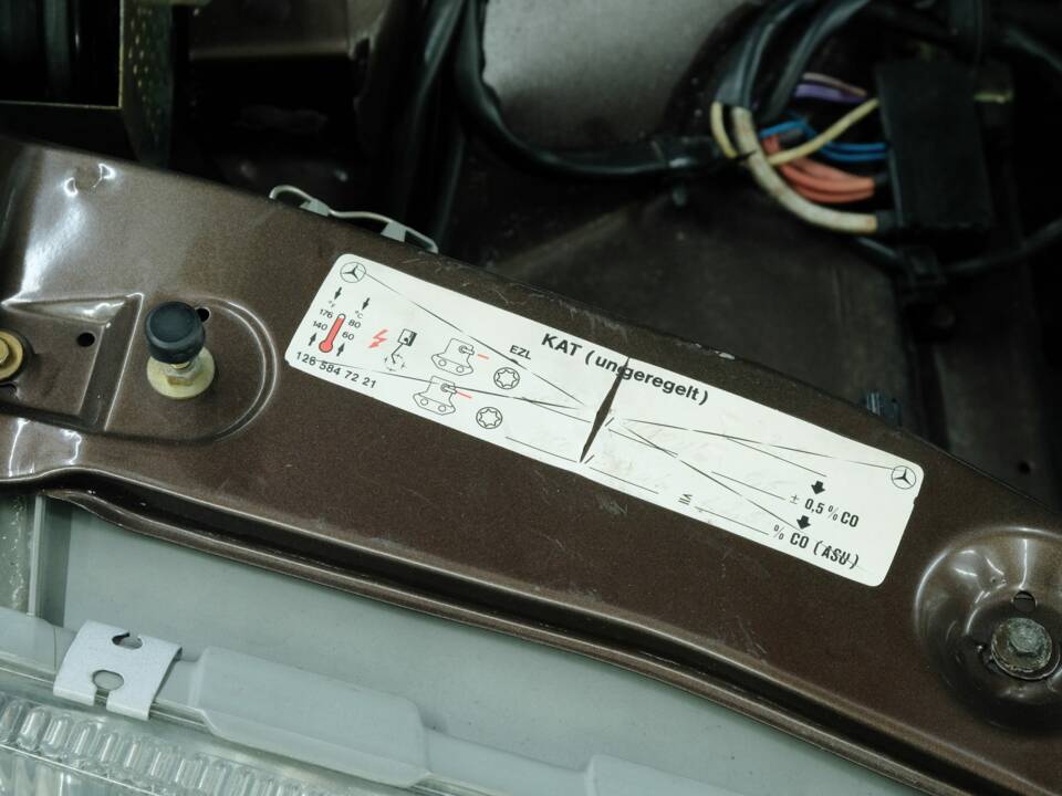 Bild 15/50 von Mercedes-Benz 280 SEL (1983)