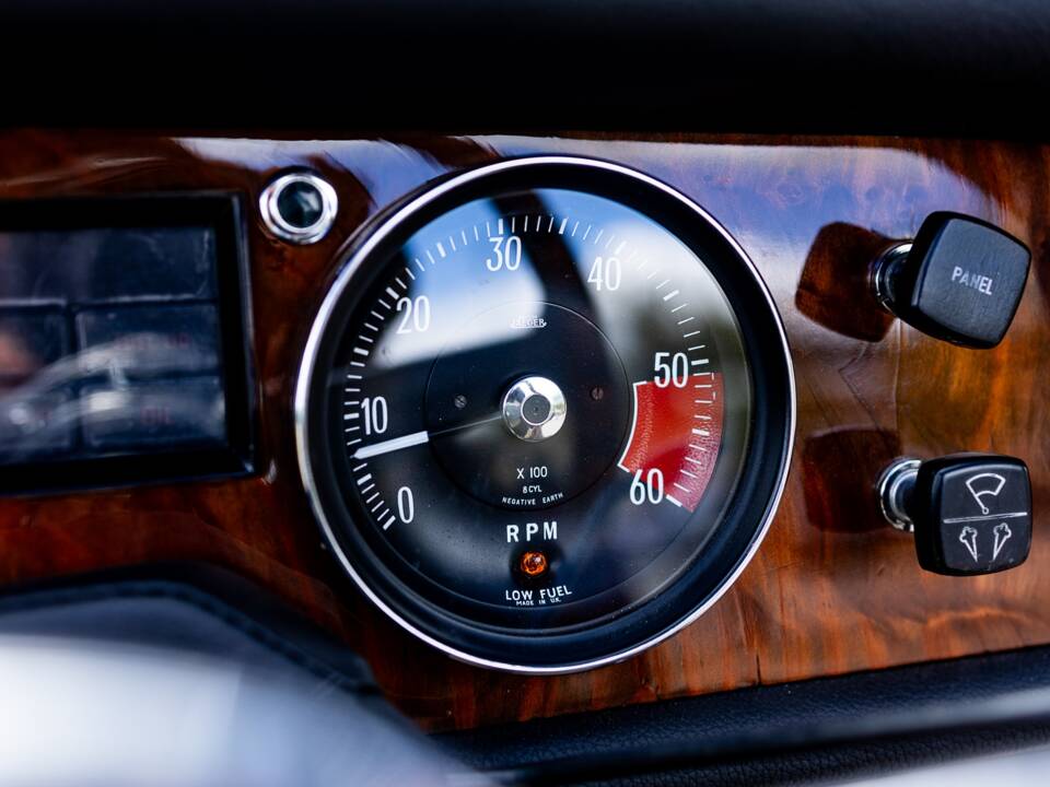 Image 44/50 of Jensen Interceptor MK III (1975)