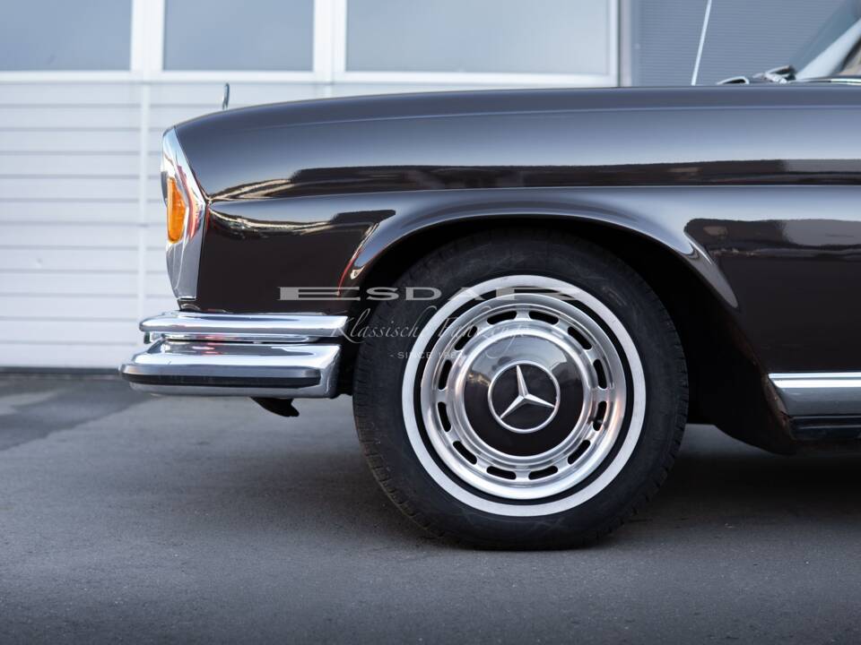 Bild 27/37 von Mercedes-Benz 280 SE (1969)