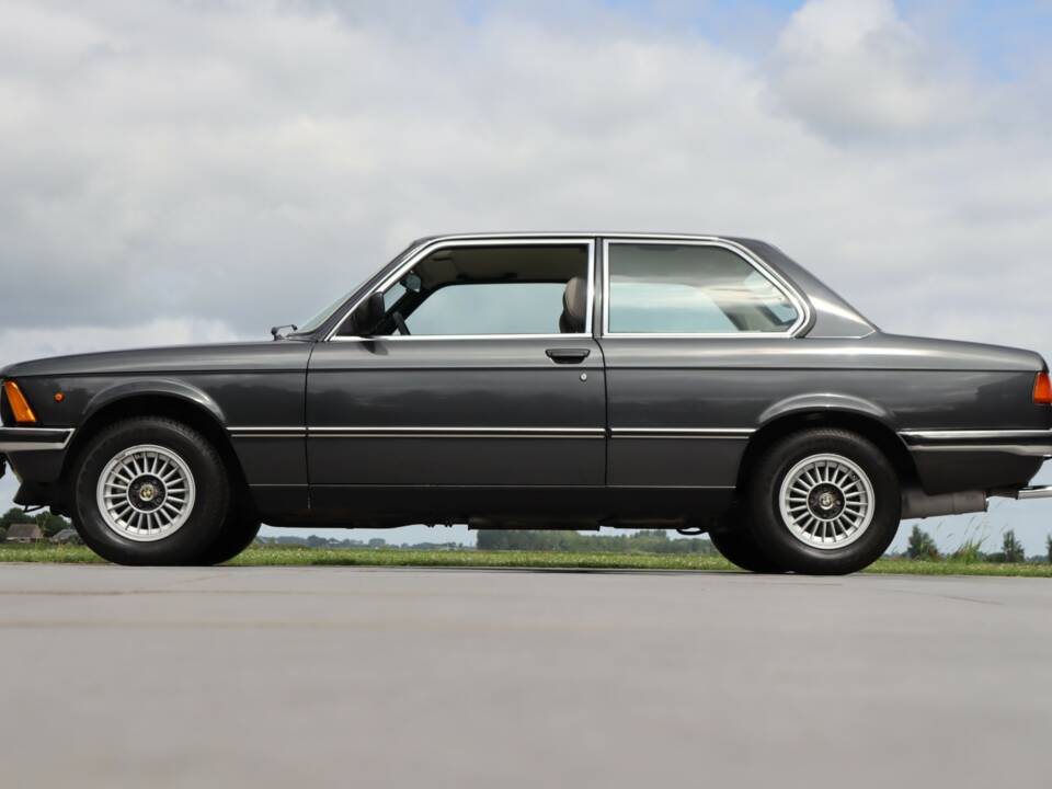 Image 27/50 of BMW 323i (1980)