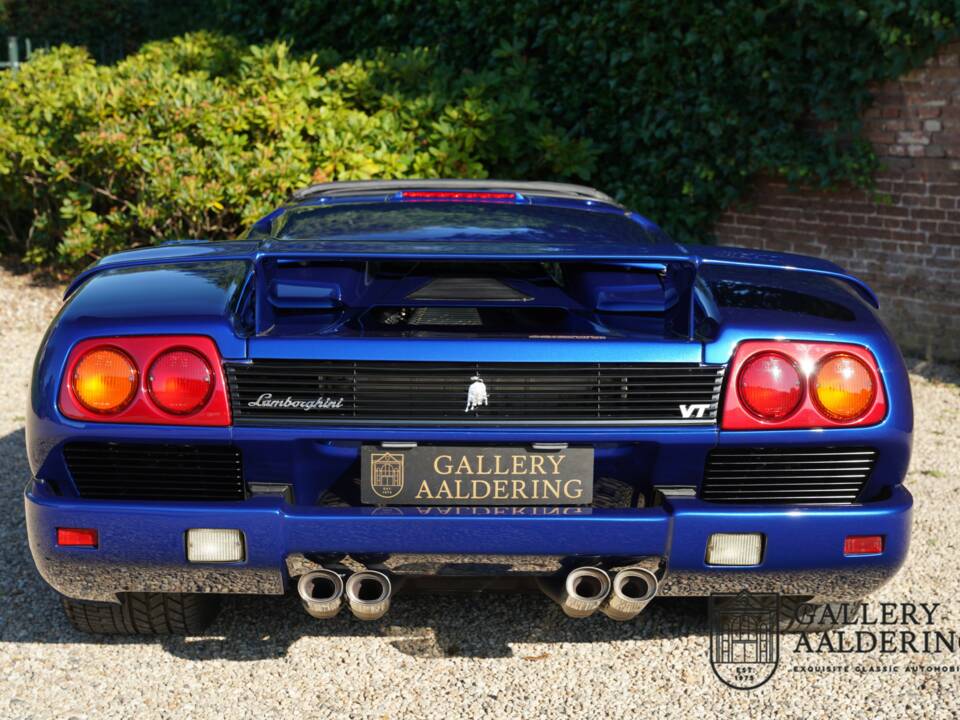 Image 5/50 of Lamborghini Diablo VT Roadster (1996)