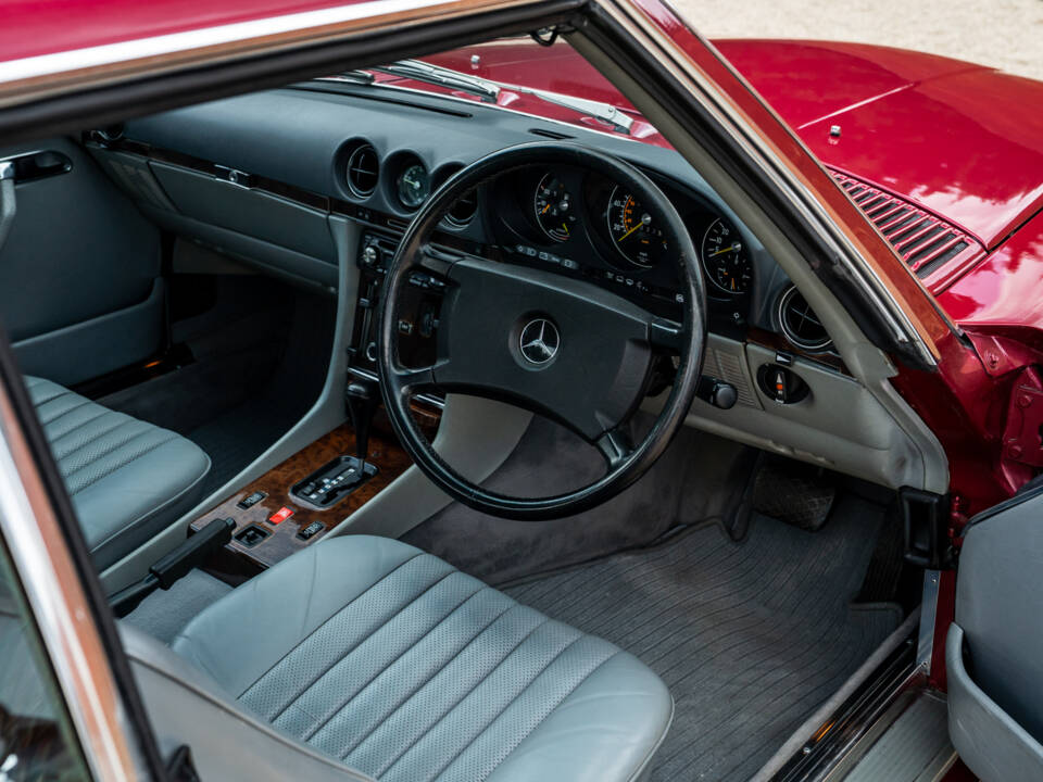 Immagine 21/36 di Mercedes-Benz 300 SL (1989)