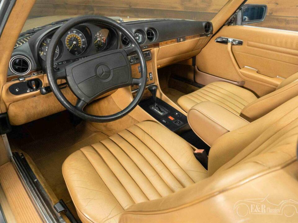 Image 18/19 of Mercedes-Benz 560 SL (1988)