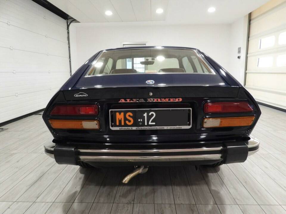 Bild 2/10 von Alfa Romeo Alfetta GTV 2000 (1978)