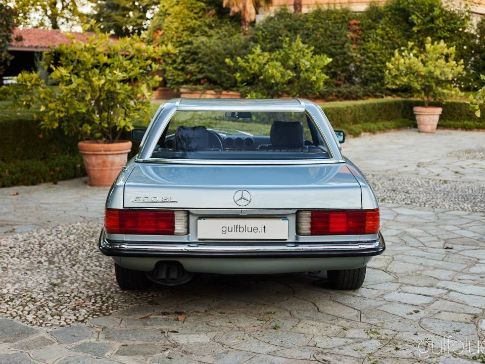 Afbeelding 6/48 van Mercedes-Benz 500 SL (1988)