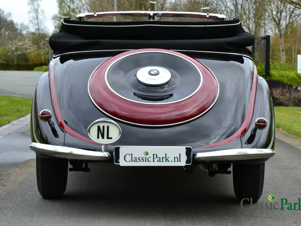 Bild 18/50 von BMW 327 (1949)