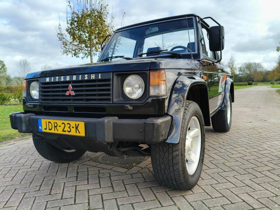 Image 8/8 of Mitsubishi Shogun (1987)
