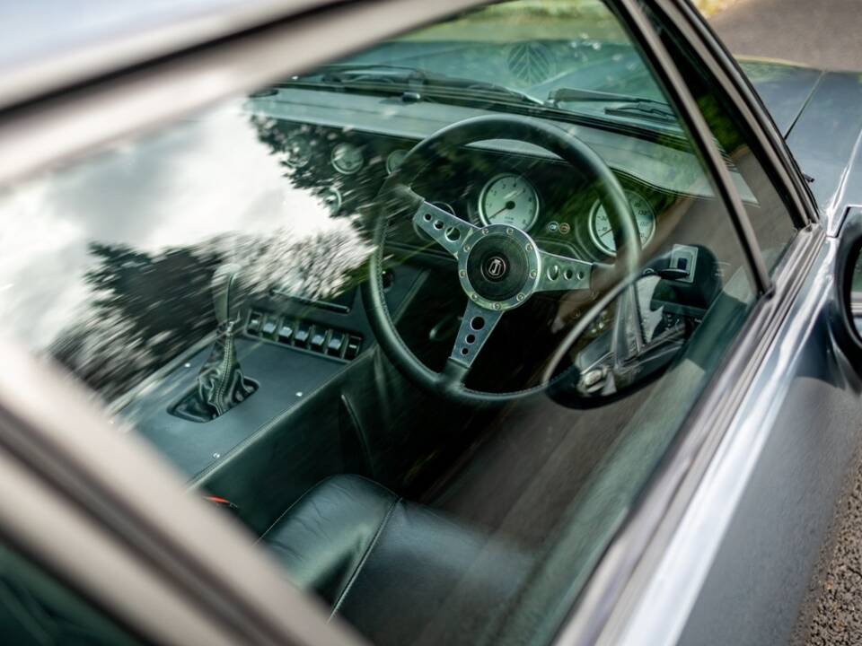 Image 26/42 de Jensen Interceptor MK III (1973)